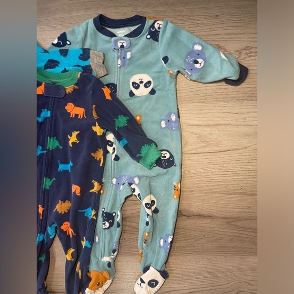 12 month Carter pajamas - Picture 4 of 5
